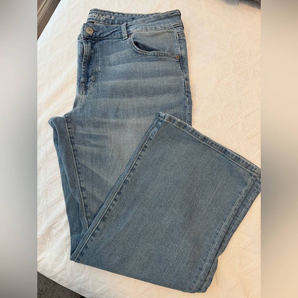 American Eagle Outfitters Light Blue Favorite Boyfriend Stretch Wide-Leg Jeans
